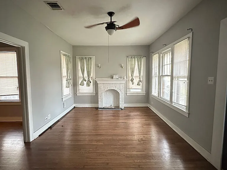 942 Bailey Ave — Photo 18