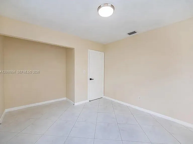 9402 SW 185th Ter — Photo 12