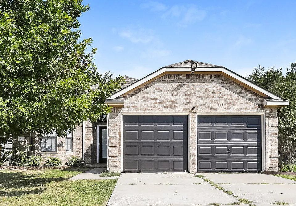 311 Lake View Dr