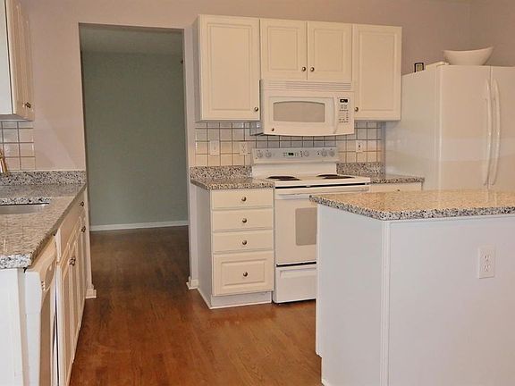 4th image of 4473 Chestnut Creek Dr