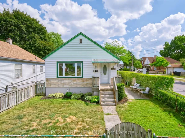 1127 Trafalgar St, London, ON N5Z 1H1