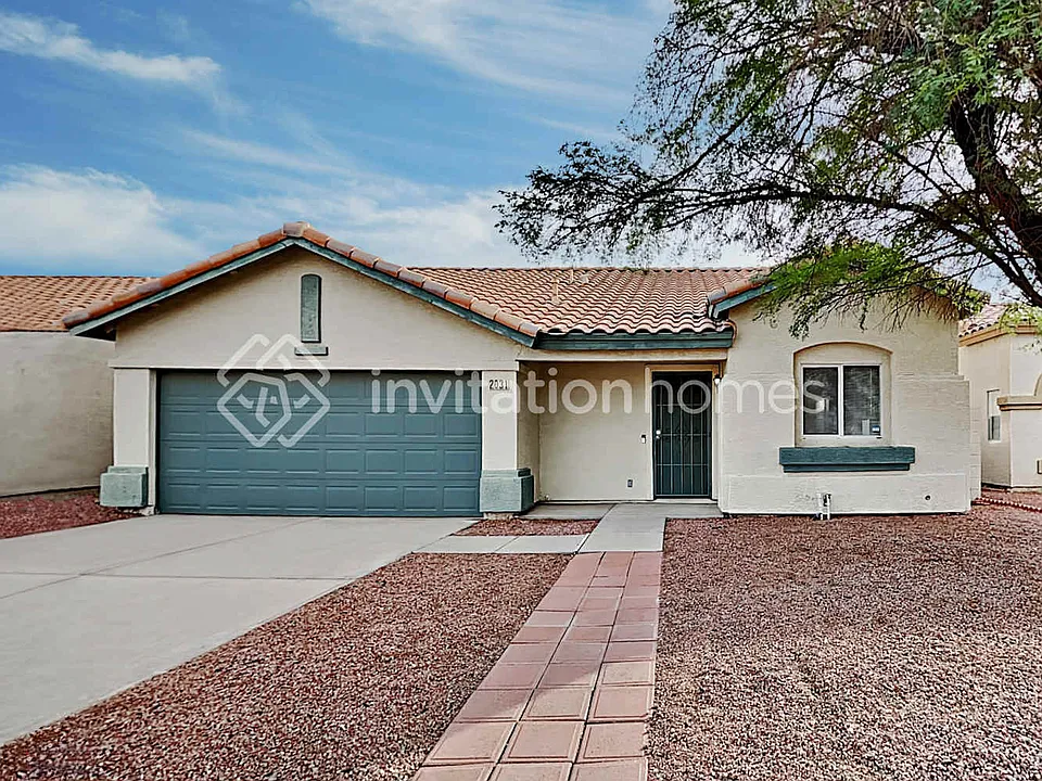 2031 N 83rd Dr