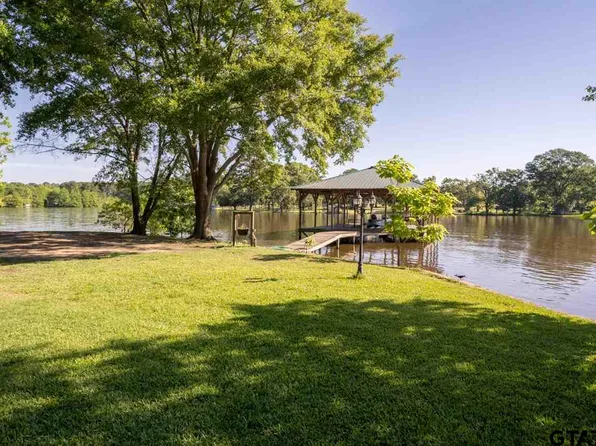 21179 Charina Cir, Chandler, TX 75758