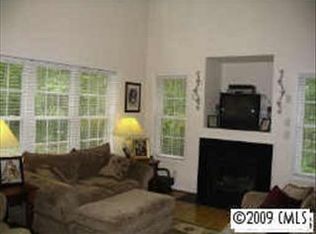 3925 Erskine Woods Dr, Bessemer City, NC 28016