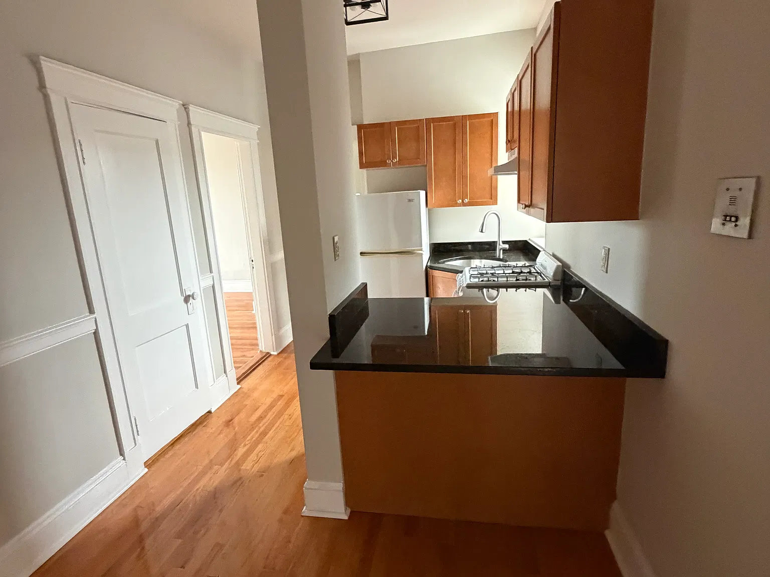 2 bed, 1.0 bath, $2,800 — Photo 1