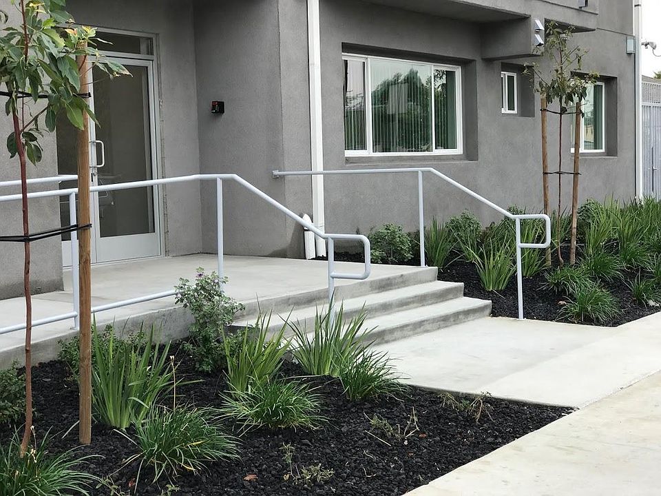 1st image of 14826 Rayen St #203