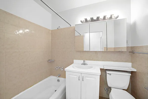 Rented by Edwards & Noble Properties LTD | media 9