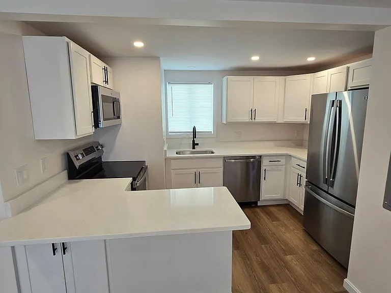 10 Rantoul St — Photo 2