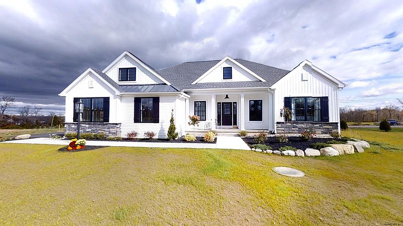 2nd image of 51 MALLORY Way