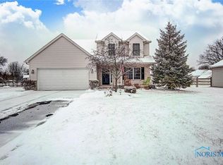 139 Hidden Village Ct, Holland, OH 43528