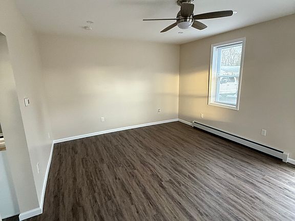 4th image of 22 Stonecrest Dr Floor 1