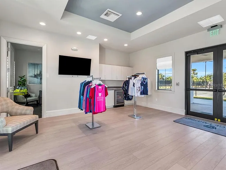 14214 Heritage Landing Blvd #817 — Photo 76