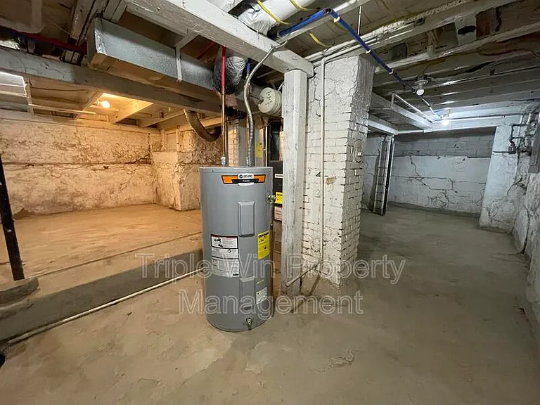 4831 Oldenburg Ave — Photo 18