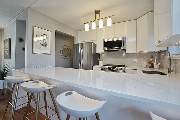 Sold by Remax Edge | media 11