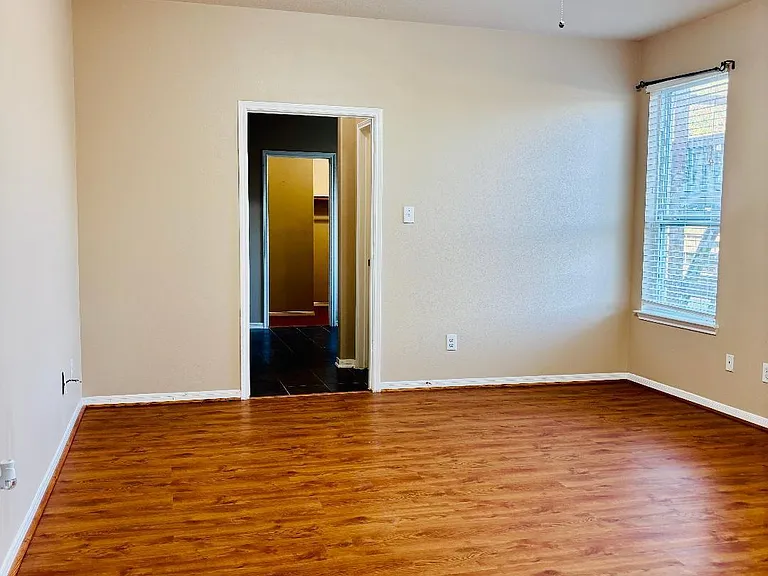 9947 Valance Way — Photo 15