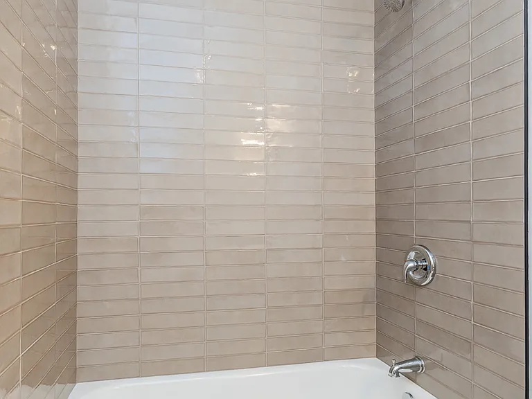 6031 S Vernon Ave #1 — Photo 12