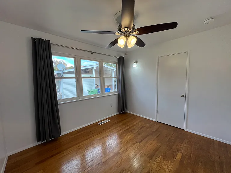 1065 Paddock Dr — Photo 24