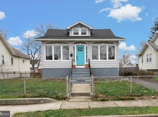 26 N Lippincott Ave, Maple Shade, NJ 08052