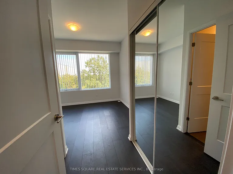 1050 Portage Pkwy #Townhouse 32 — Photo 23