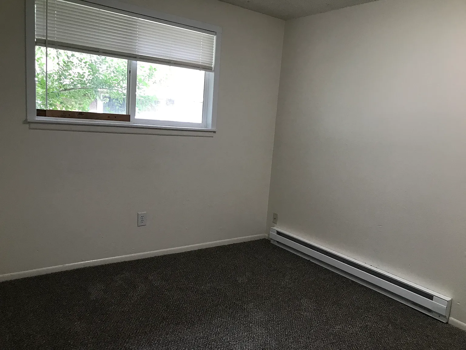 2906 E 5th Ave — Photo 1