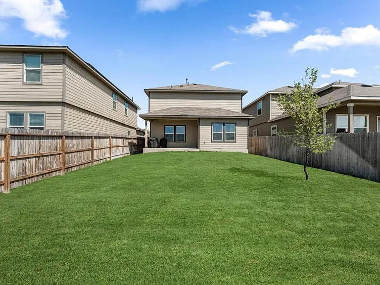 3127 Keuka Park Dr — Photo 10