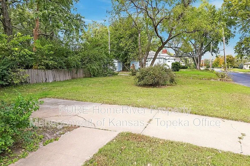 2 bed, 1.0 bath, 769 sqft, $975 — Photo 3