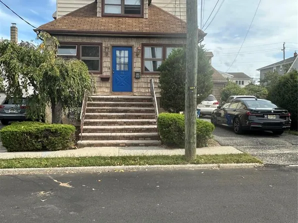 95 McKinley Ave, Lodi, NJ 07644