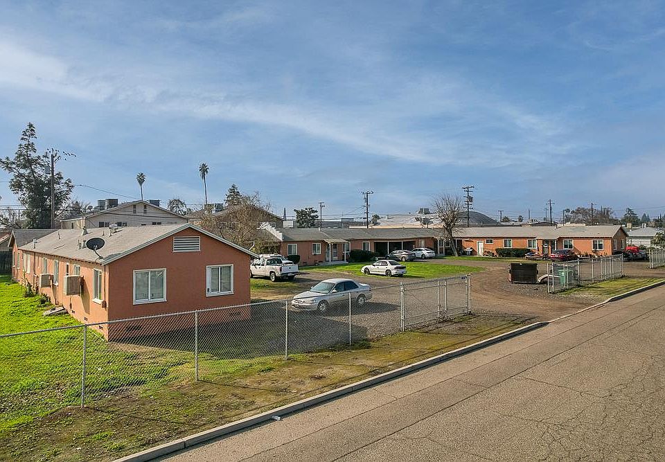 1st image of 2702 E Hedges Ave