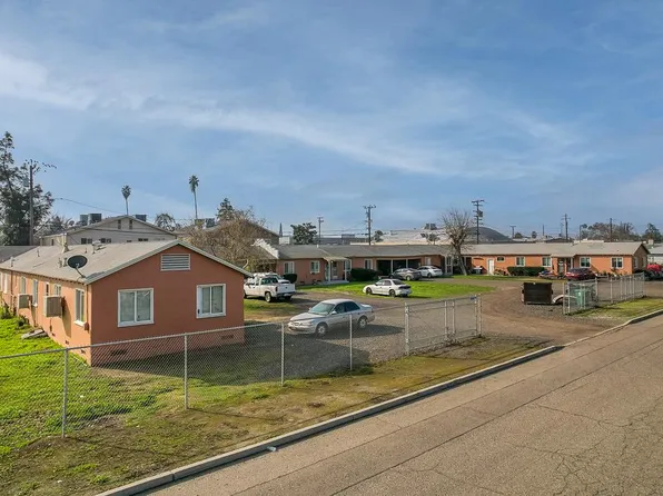 2702 E Hedges Ave, Fresno, CA 93703