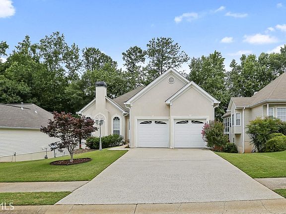 3rd image of 225 Churchill Ct