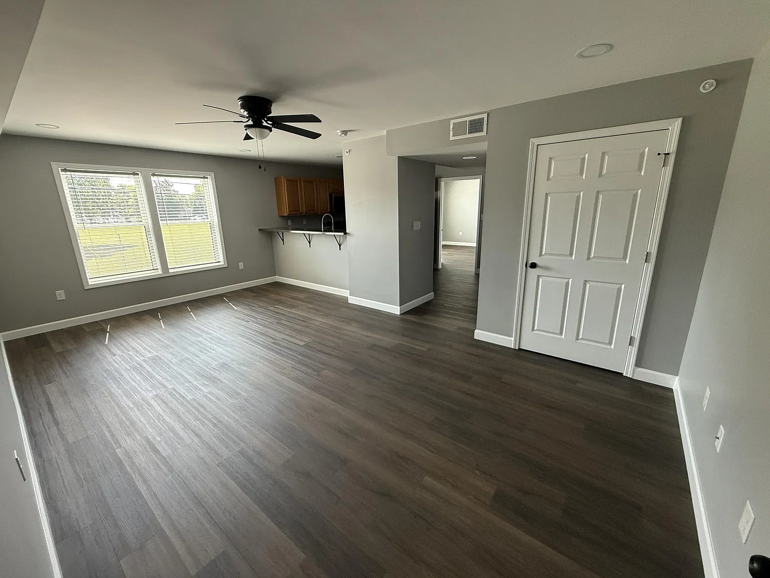 2 bed, 800 sqft, $1,250 — Photo 2