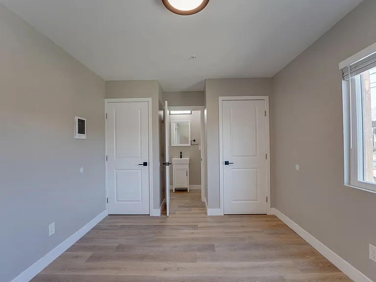 Duplet at Hillcrest | Modern Studio, 1 & 3 Bedroom Apartments — Photo 38