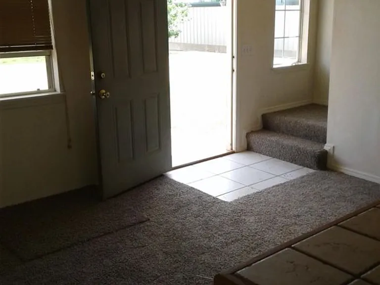 514 E Norris Dr — Photo 4