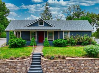 731 Welt St, Weston, MO 64098