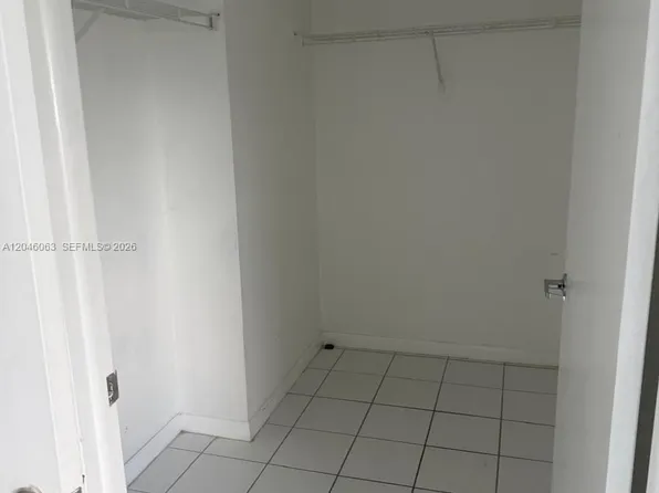 21 E 3rd St, Hialeah, FL