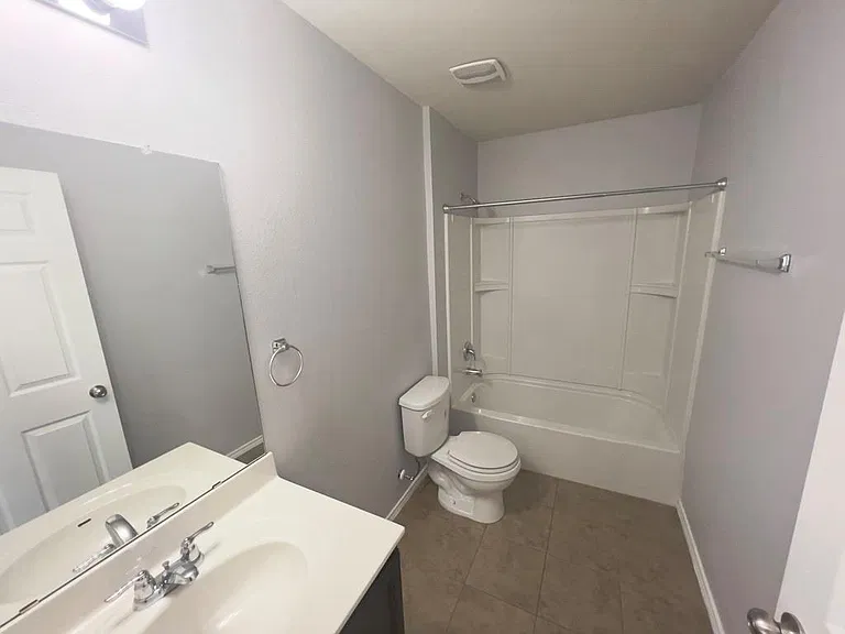 5813 Knoll Pines Pass — Photo 6