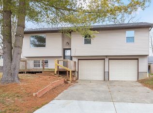 372 Dawnshire Dr, Chippewa Lake, OH 44215