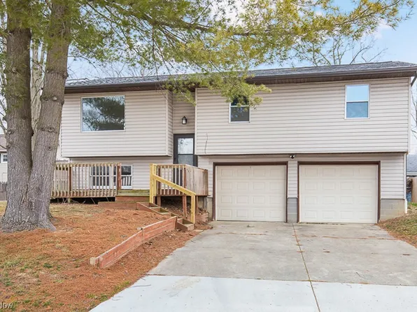 372 Dawnshire Dr, Chippewa Lake, OH 44215