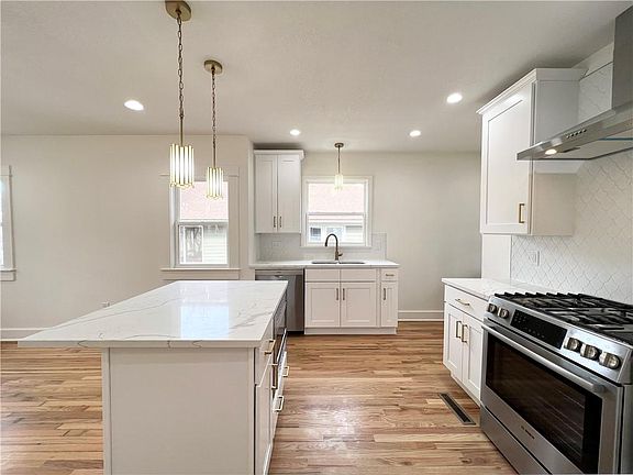 4th image of 5817 Holmes St