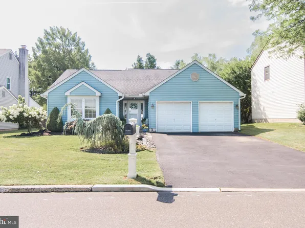 5 Hedgerow Ln, Horsham, PA 19044