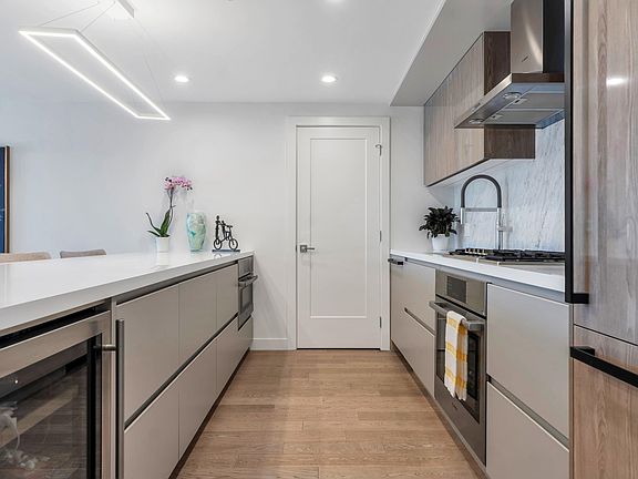 5th image of 1526 Finlay St #613