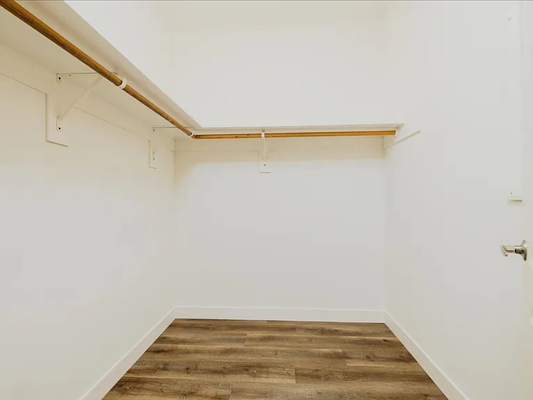 2450 E Blue Diamond Dr — Photo 27