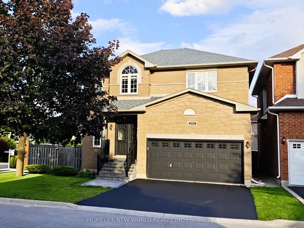 2485 Blue Holly Cres, Oakville, ON L6M 4V4