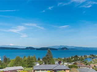 630 Peregrine Ln #1, Oak Harbor, WA 98277