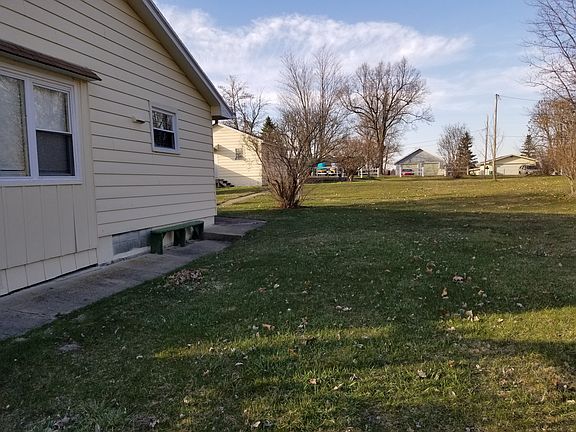 2nd image of 60264 N Lakeshore Dr
