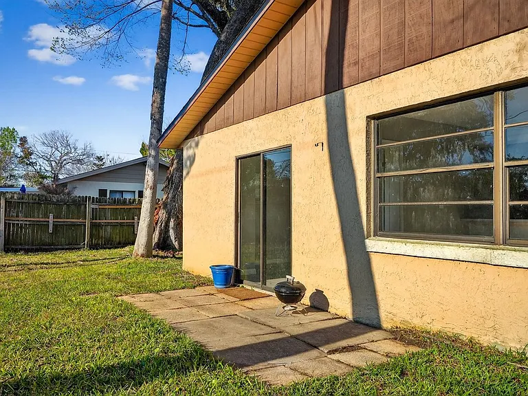 1956 Red Cedar Cir — Photo 30