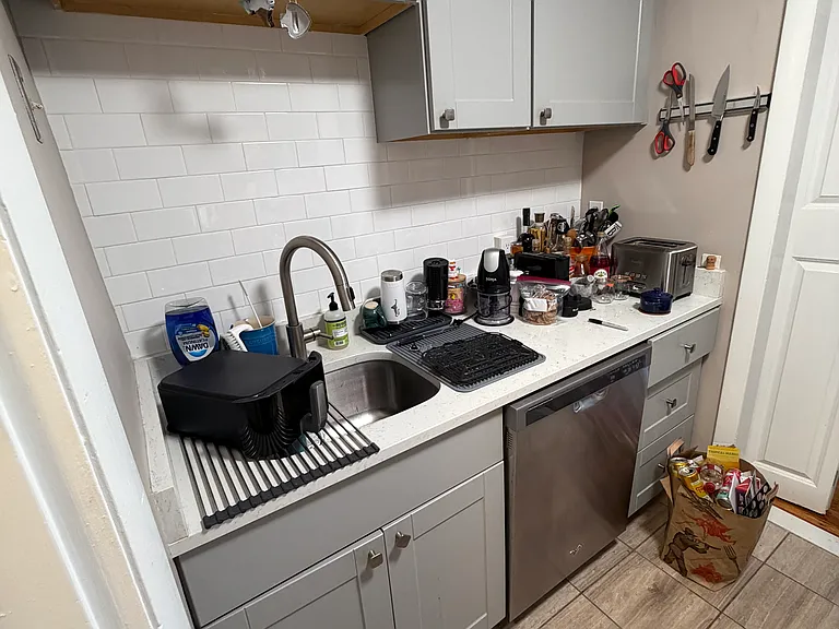 26 Marlborough St #4 — Photo 12