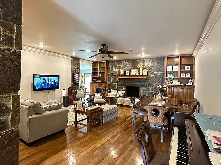 3609 Hampton Ct — Photo 9