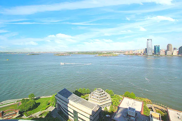 Rented by Brown Harris Stevens | media 18