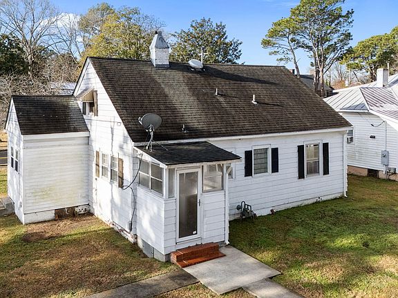 4th image of 3612 E Wilson Street